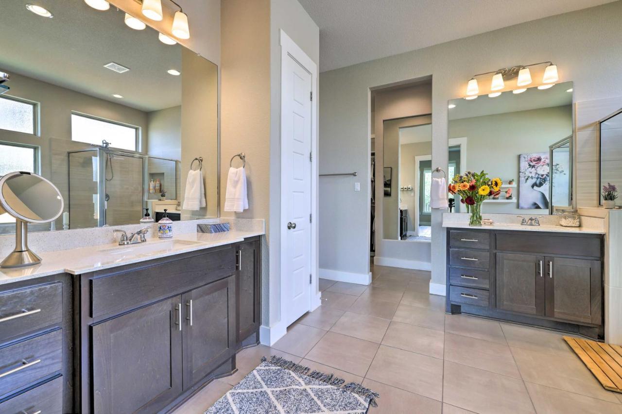 Upscale Area Escape Families Welcome! Holiday home Austin