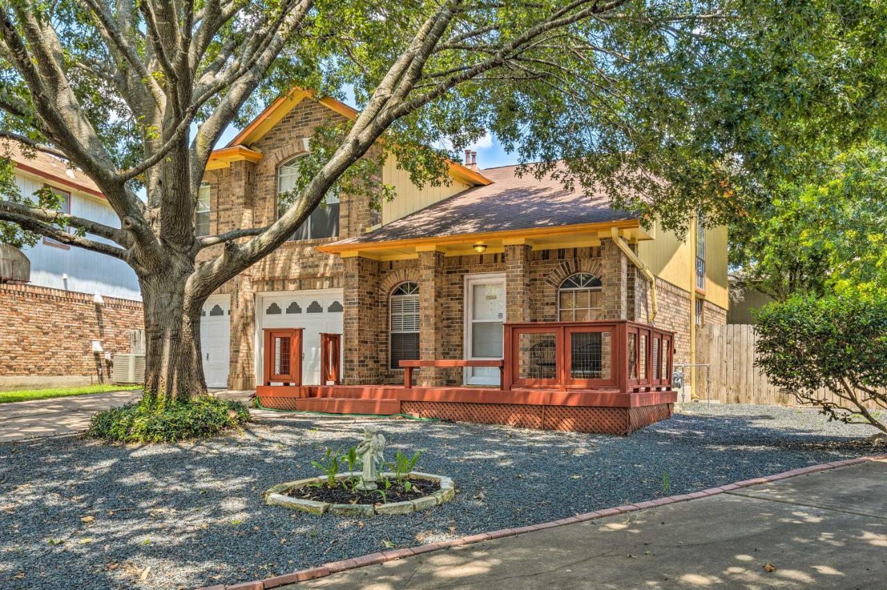 Holiday home House With Back Yard - 15 Mi To Downtown Austin