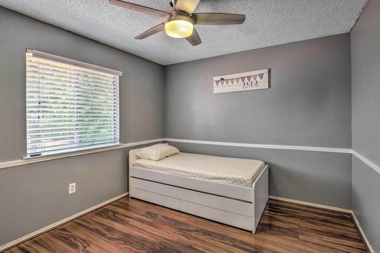 House With Back Yard - 15 Mi To Downtown * Austin