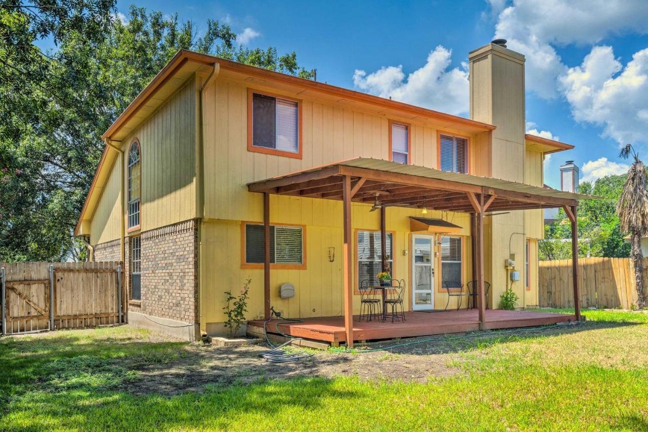Holiday home House With Back Yard - 15 Mi To Downtown *