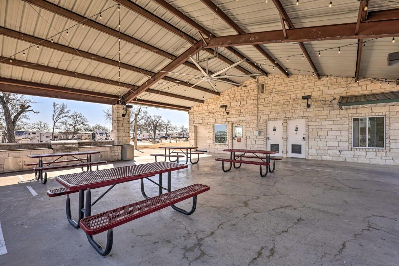 Holiday home Tiny With Pool Access, 8 Mi To Downtown Austin!
