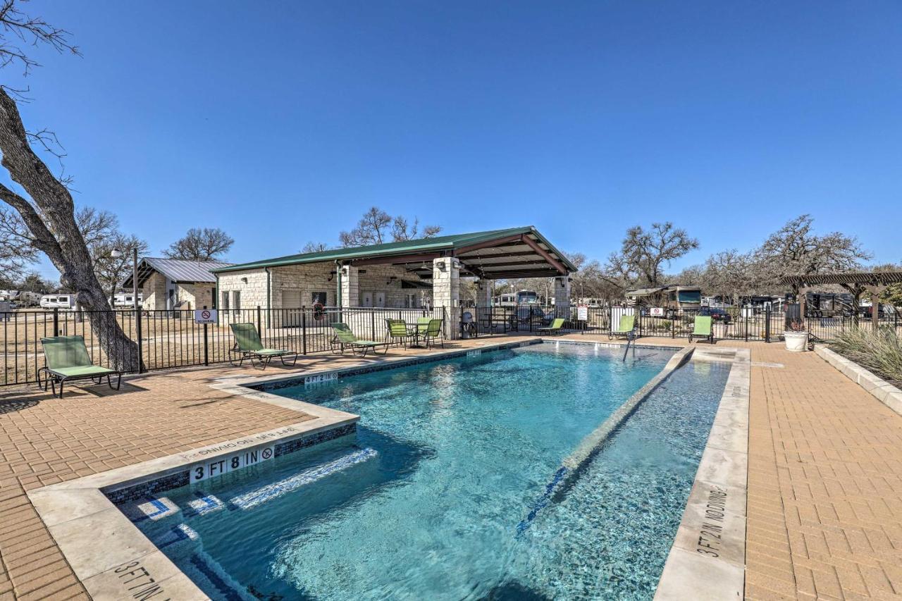 Holiday home Tiny With Pool Access, 8 Mi To Downtown Austin! Austin