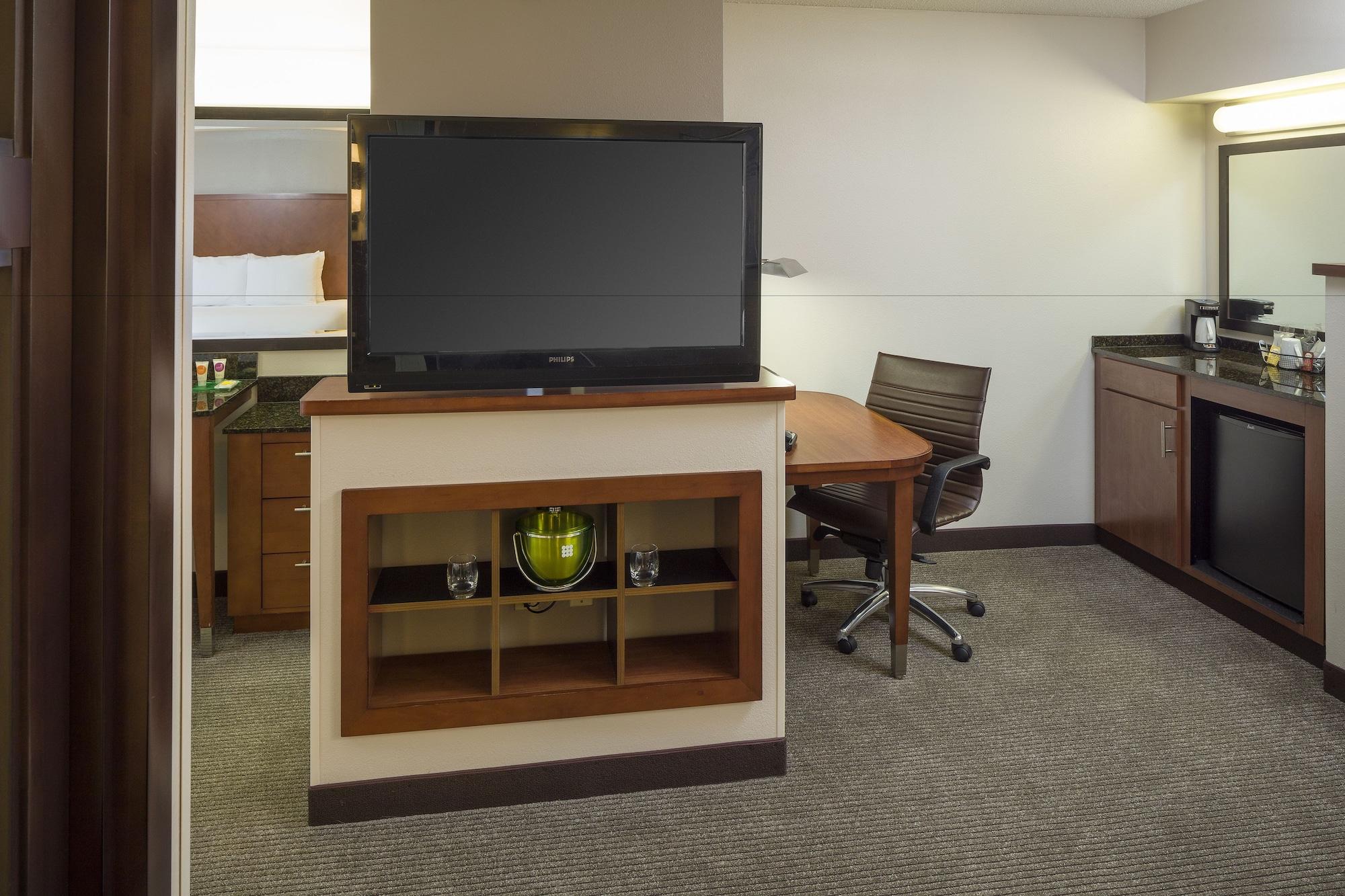 Hyatt Place Arboretum Hotel 3*