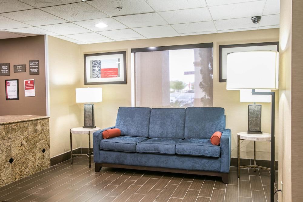 Hotel Comfort Nw Lakeline 3*
