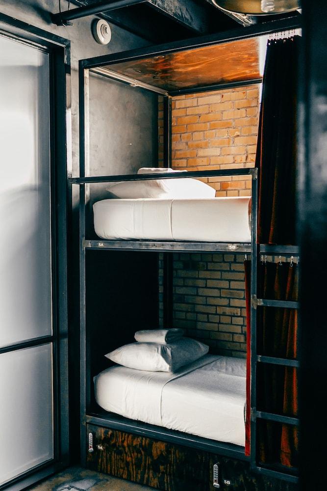 Hostel Native *