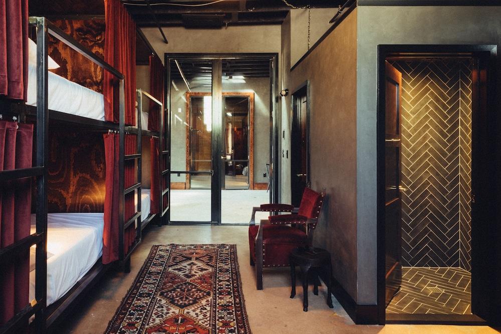 Native Hostel *