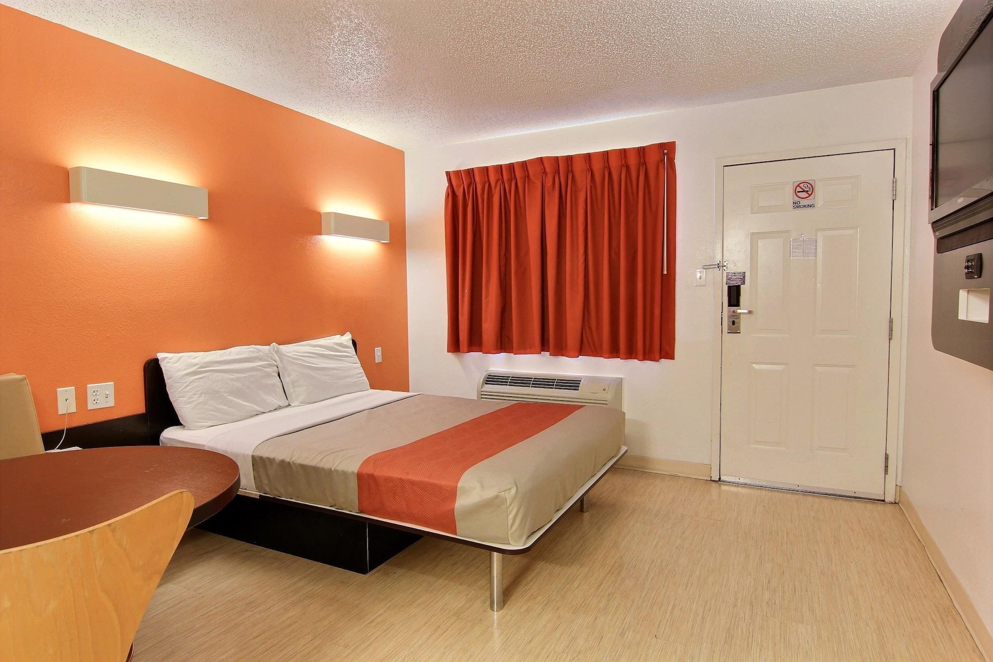 Hotel 6-austin, Tx - North Austin