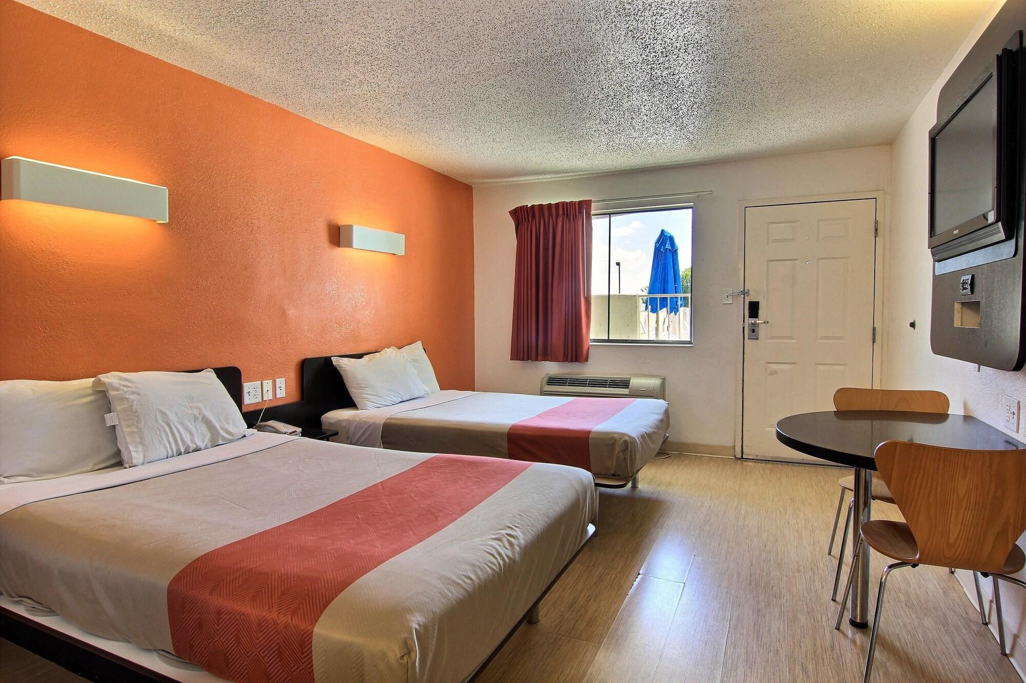 6-austin, Tx - North Hotel