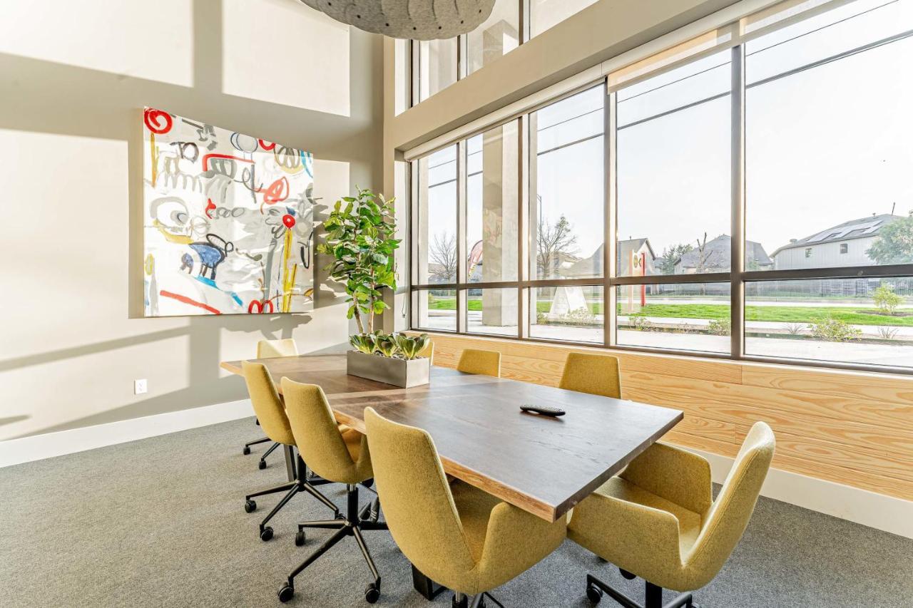 Apartment Vivant - 2Br - Luxe & Airy King Beds Suites Close To Downtown