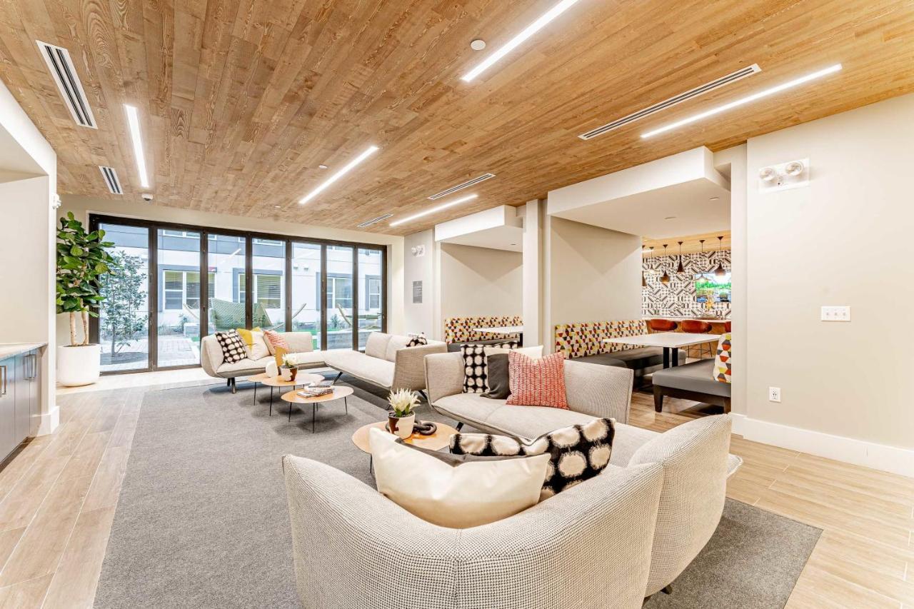 Vivant - 2Br - Luxe & Airy King Beds Suites Close To Downtown Apartment