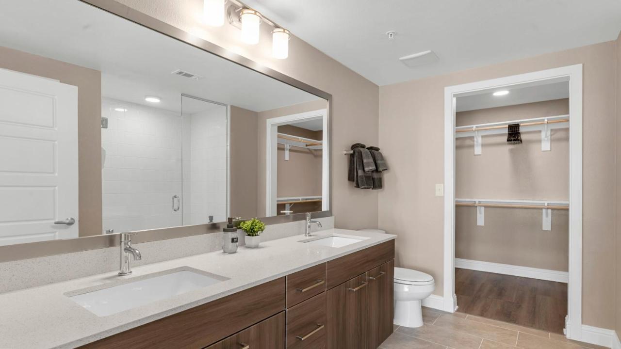 Apartment Vivant - 2Br - Luxe & Airy King Beds Suites Close To Downtown *