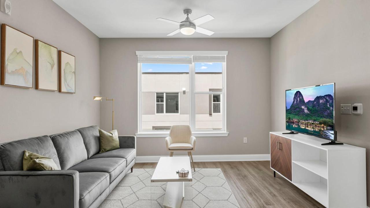 Vivant - 2Br - Luxe & Airy King Beds Suites Close To Downtown Apartment *