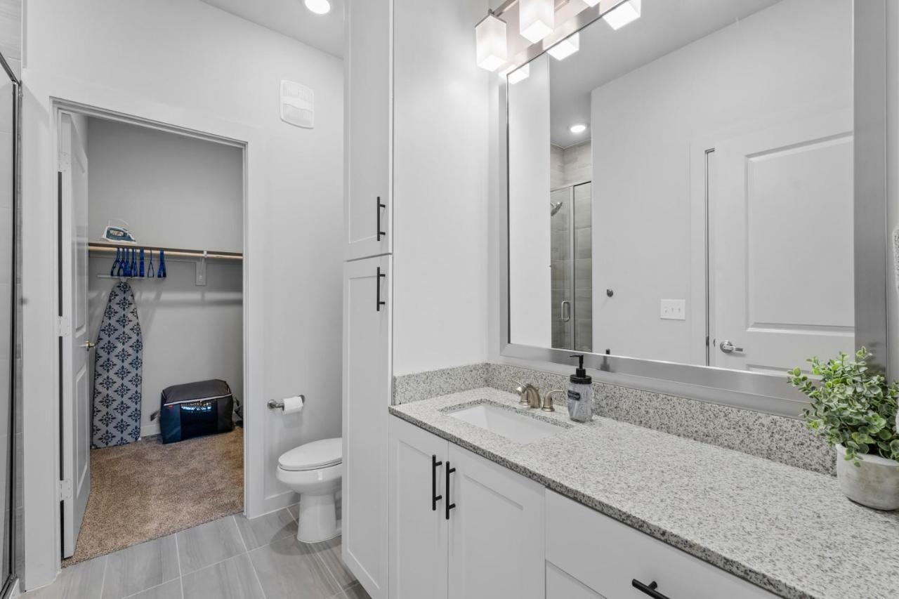Luxury Central Apts - Free Parking, Gym, Fast Wifi *