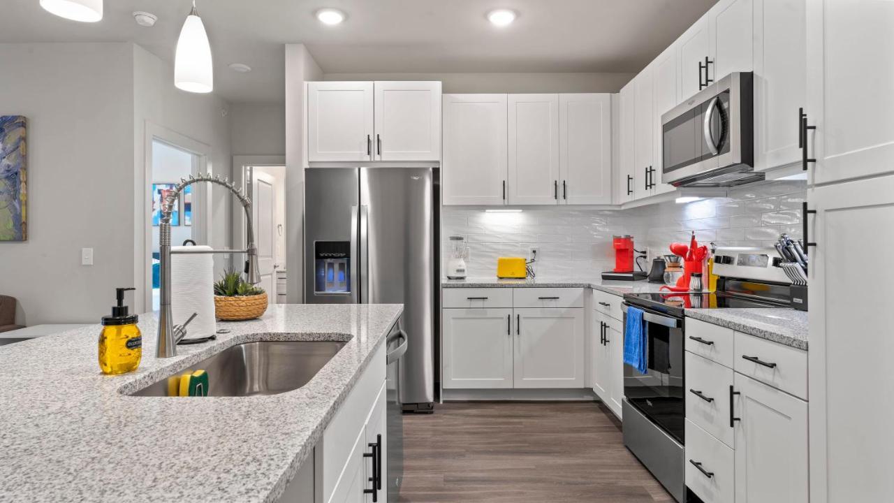 Luxury Central Apts - Free Parking, Gym, Fast Wifi Apartment *