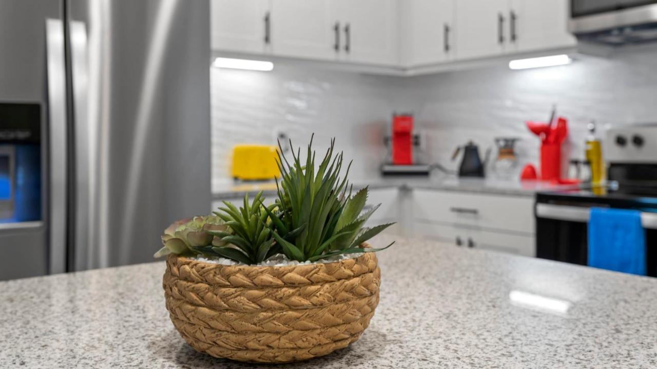 Luxury Central Apts - Free Parking, Gym, Fast Wifi