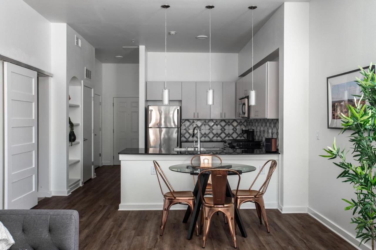 Locale South Congress - 4*