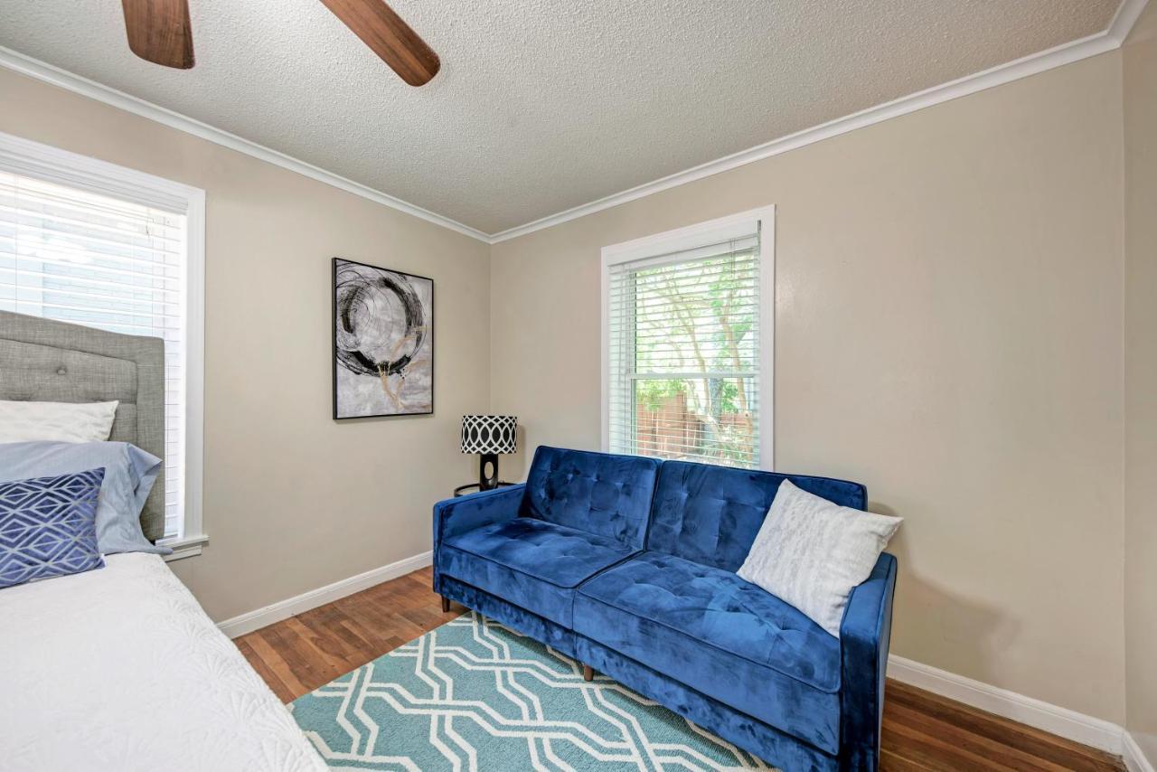 Downtown, Convention Center, Capitol, Zilker Park, Lake, 6th St, Domain * Austin