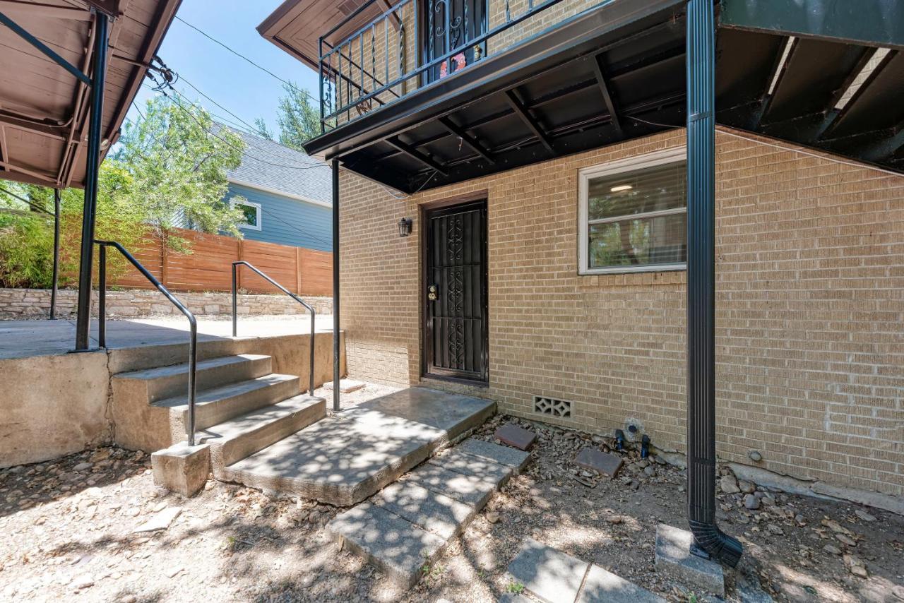 Downtown, Convention Center, Capitol, Zilker Park, Lake, 6th St, Domain Holiday home