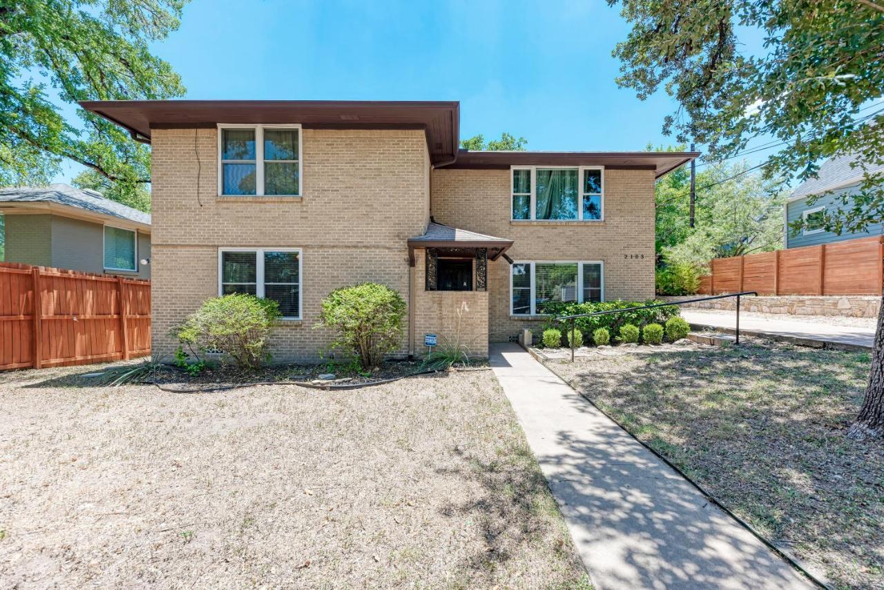 Downtown, Convention Center, Capitol, Zilker Park, Lake, 6th St, Domain