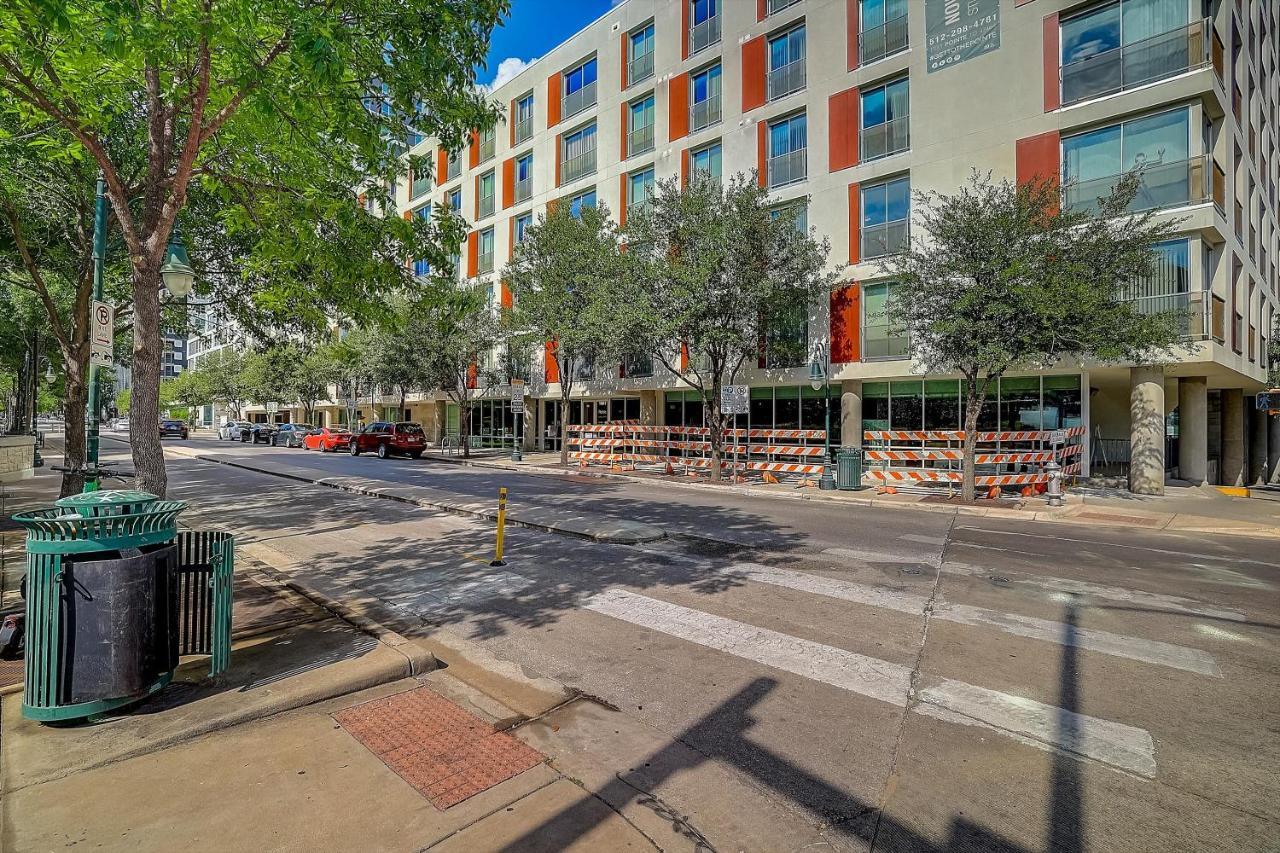 Frontdesk Pointe On Rio Apts West Campus * Austin