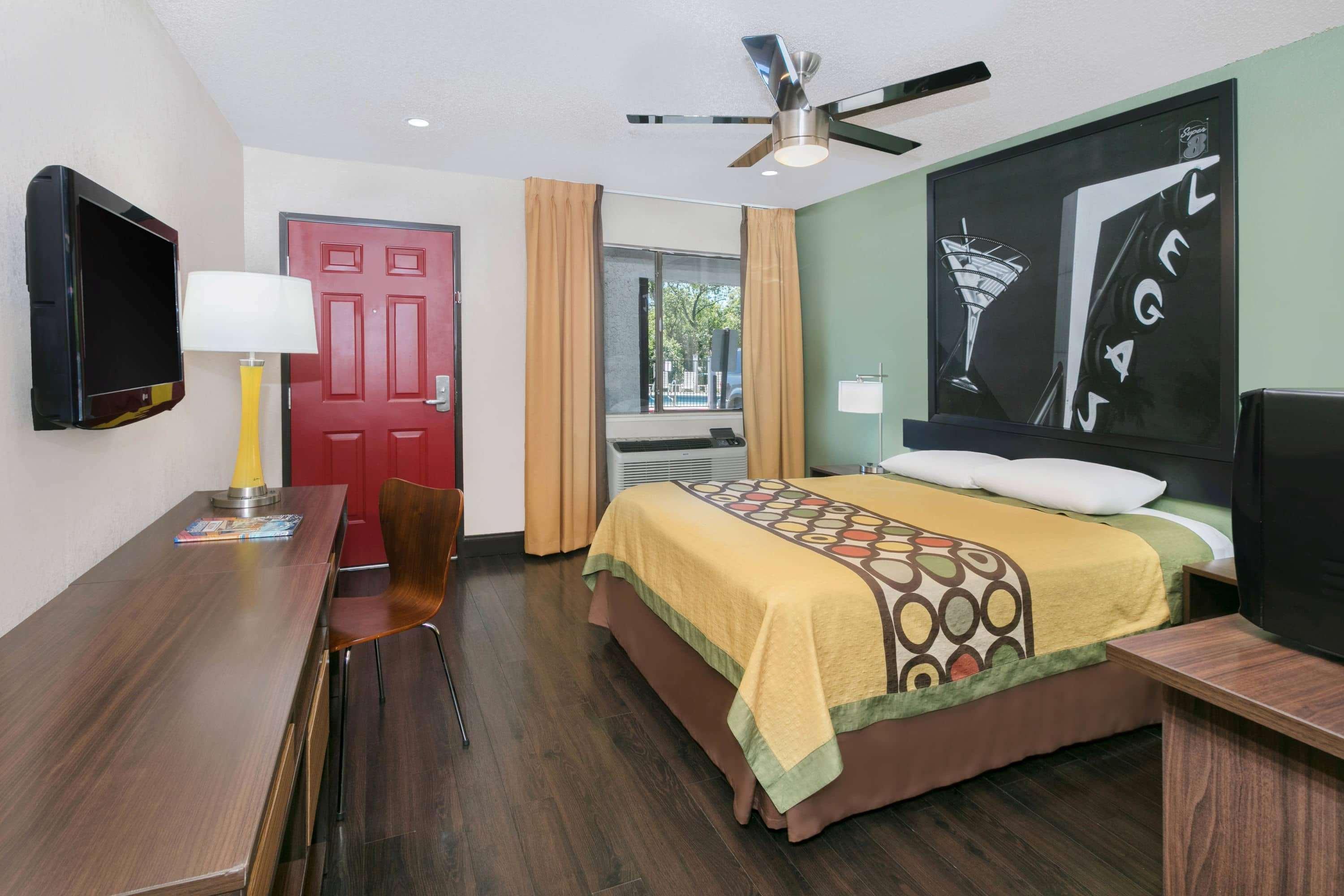 Super 8 By Wyndham University/downtown Area Motel Austin