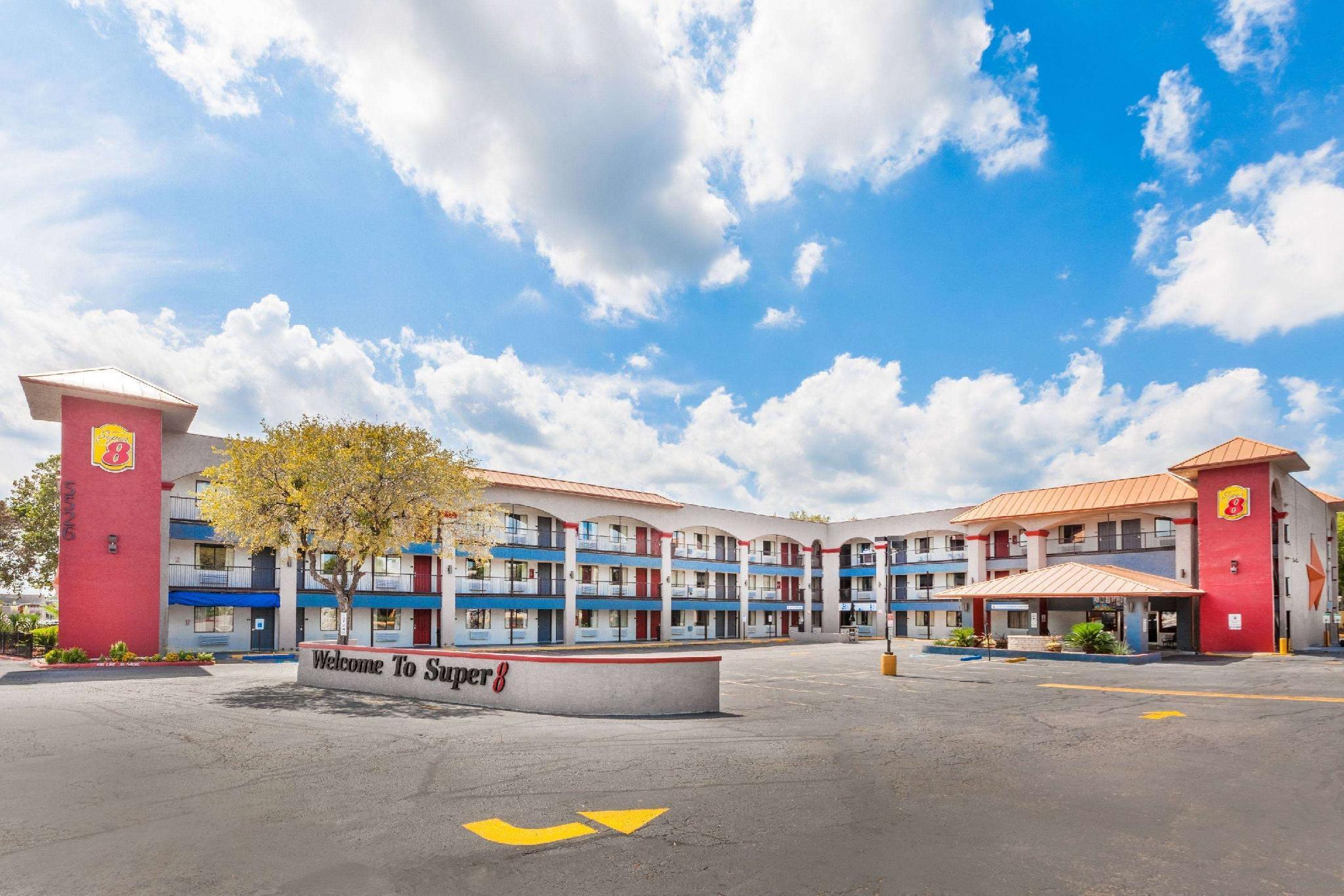 Motel Super 8 By Wyndham University/downtown Area Austin