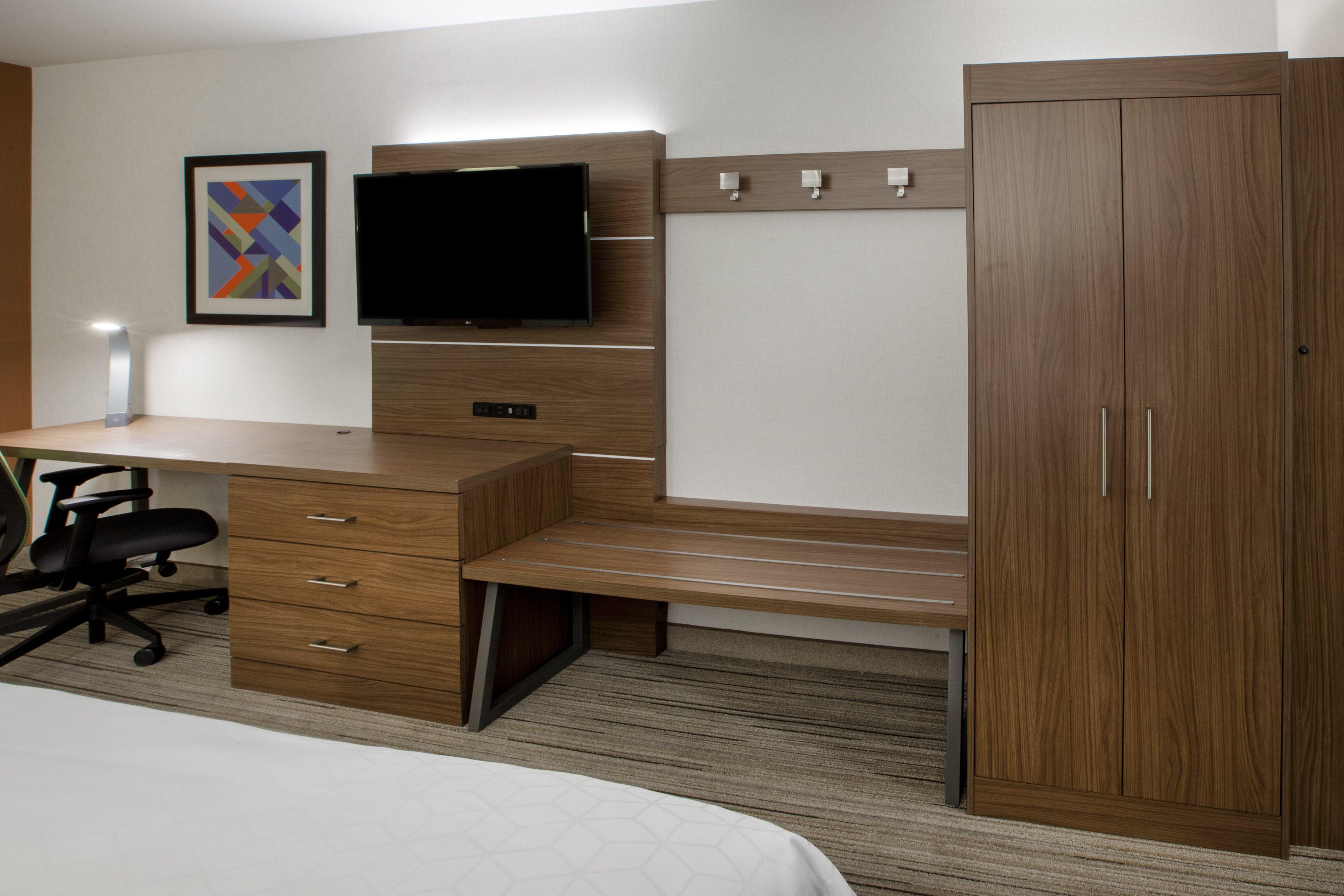 Express & North By Ihg Hotel 3*