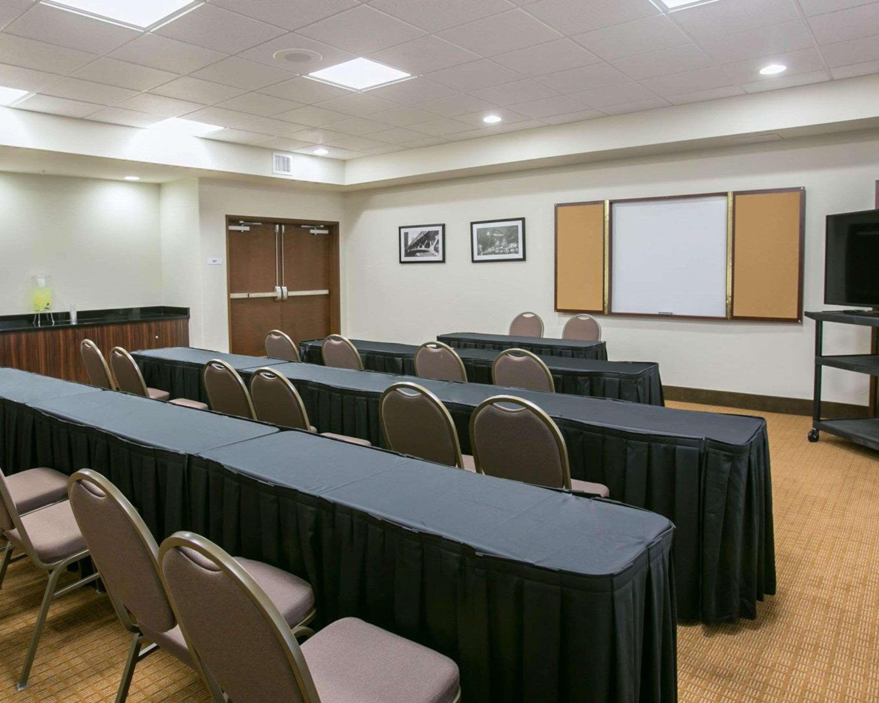 Sleep & - Tech Center 3*
