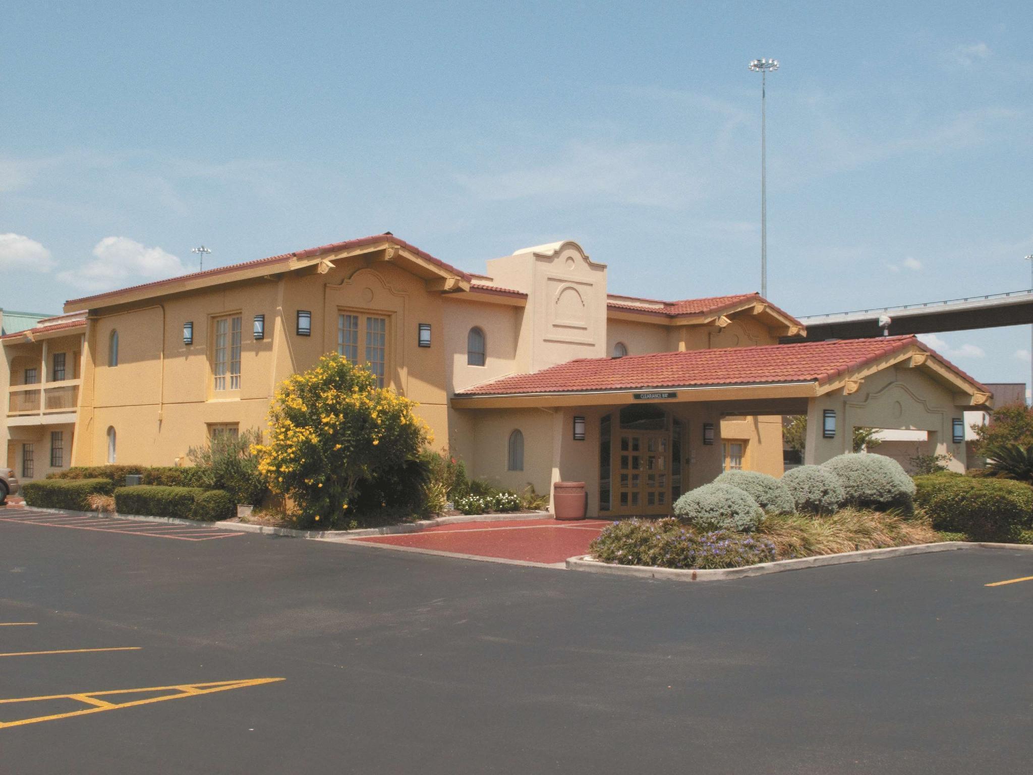 Hotel Baymont By Wyndham Area Austin