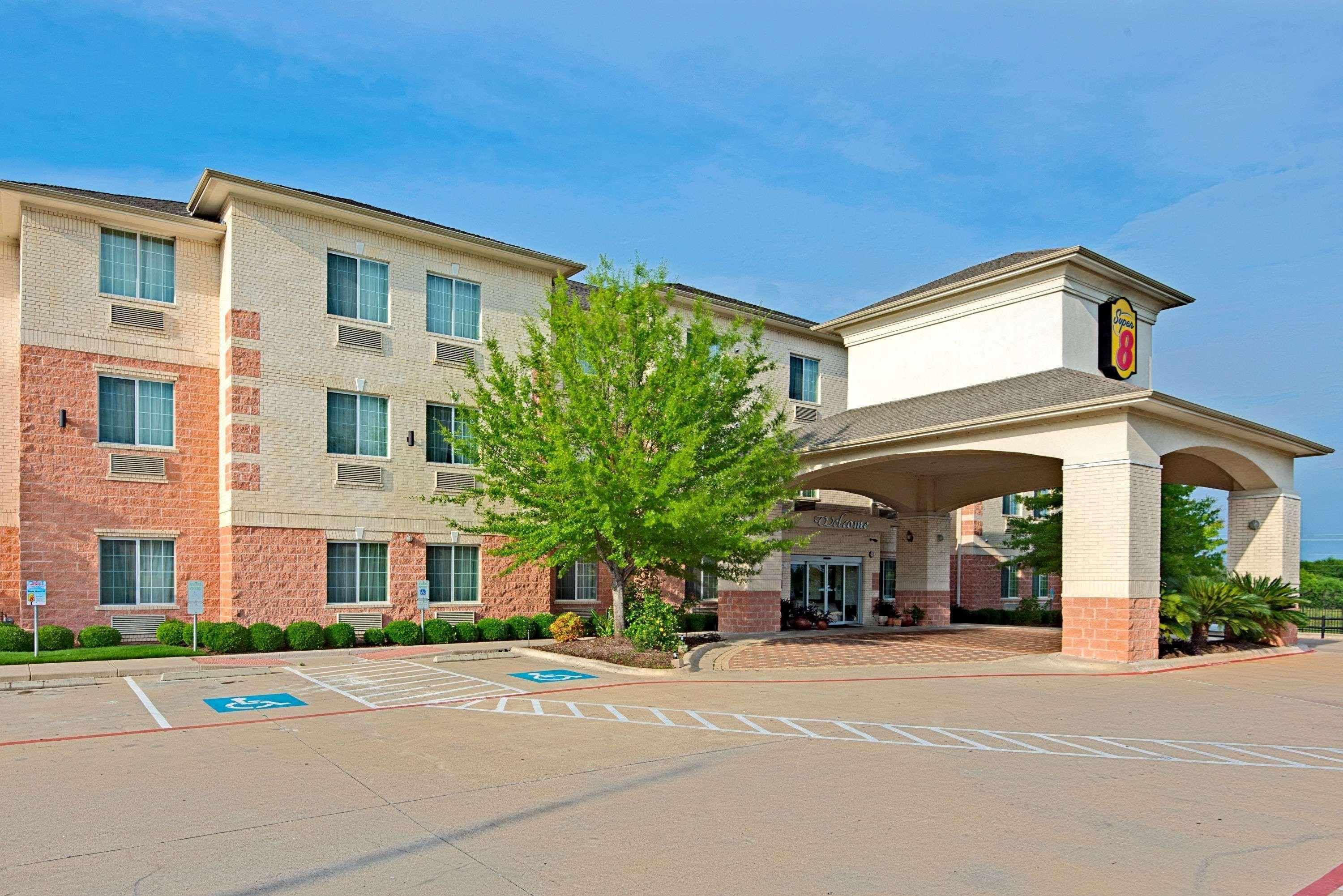 Super 8 By Wyndham Austin/airport North