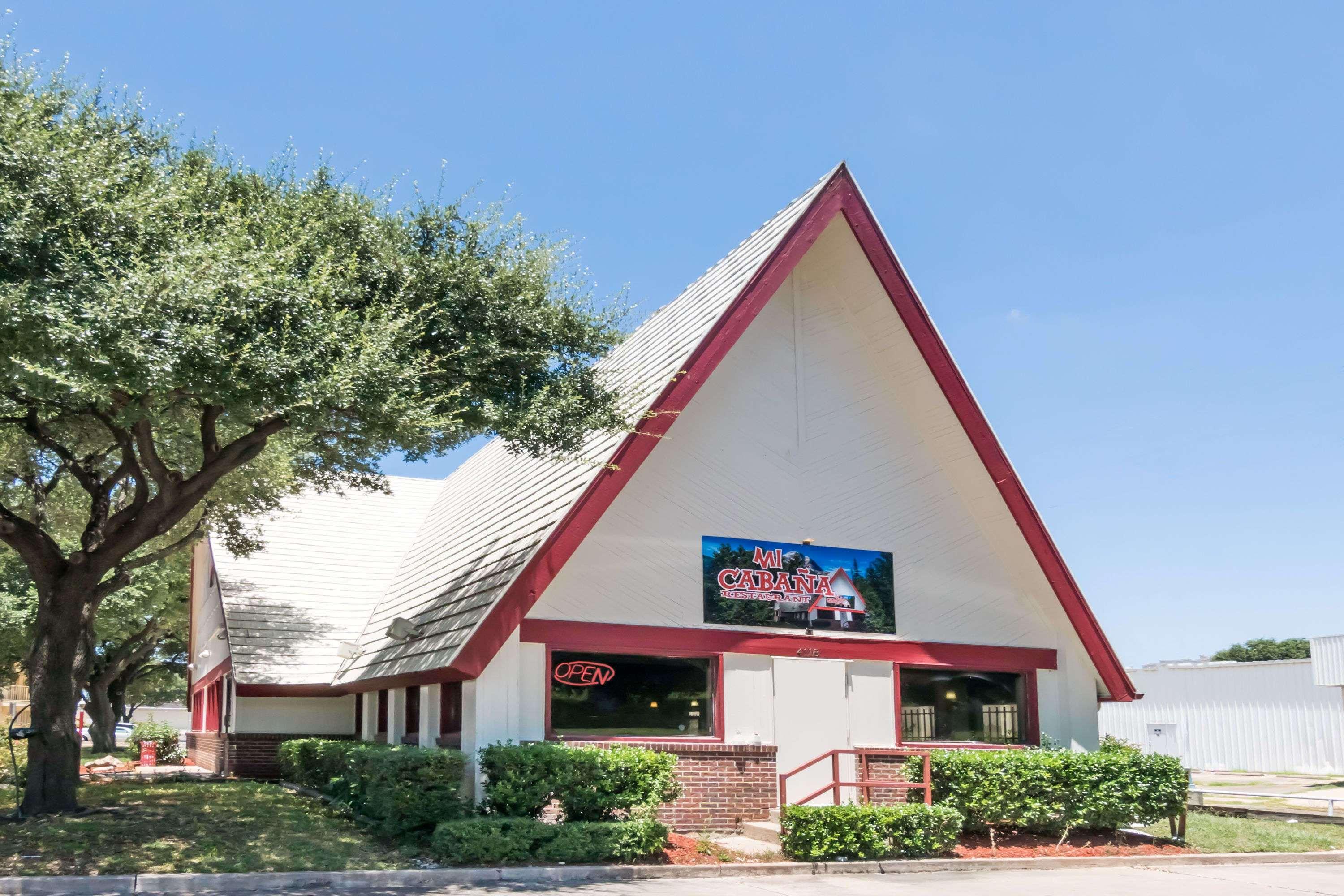 Days South Hotel