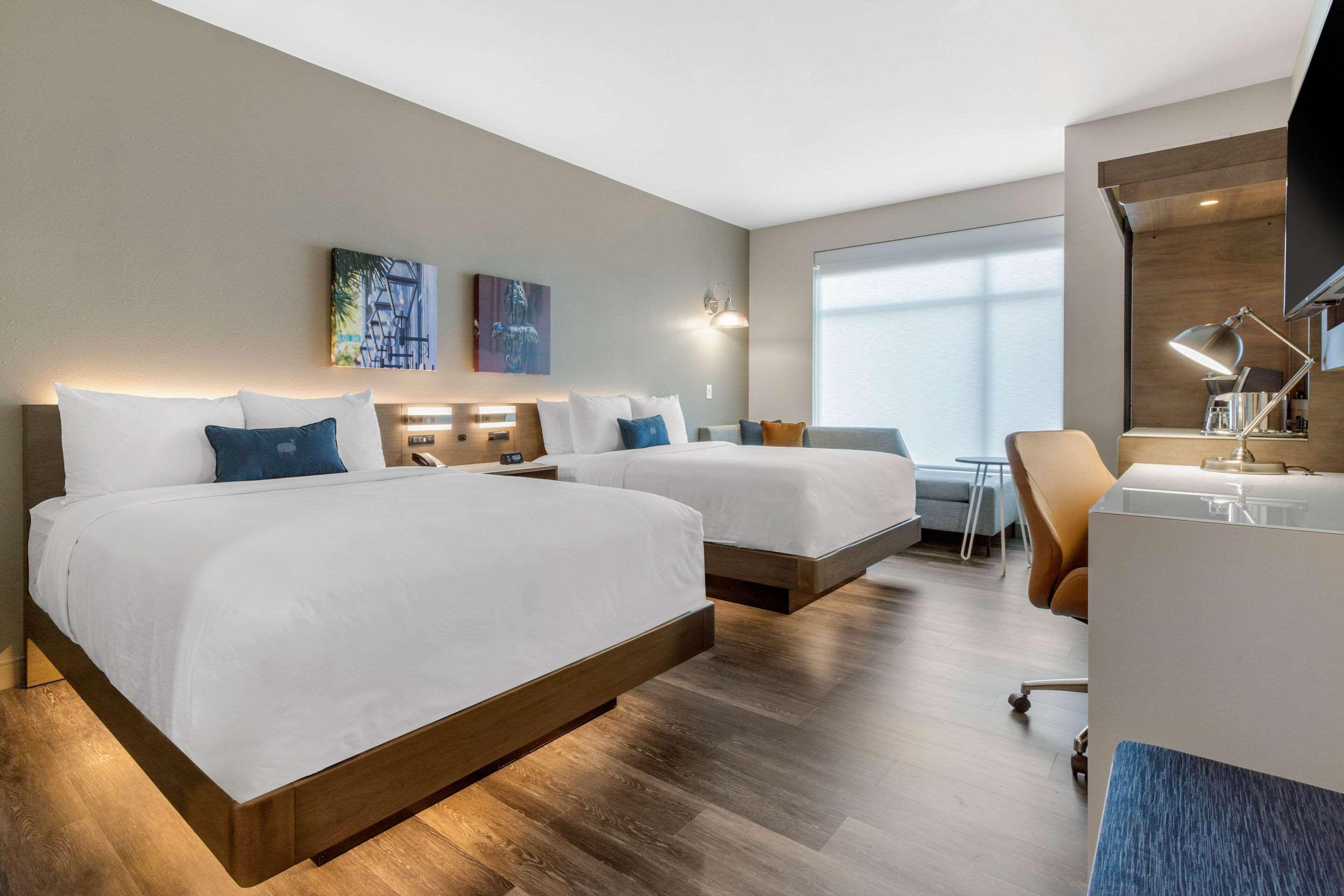 Cambria Airport Hotel
