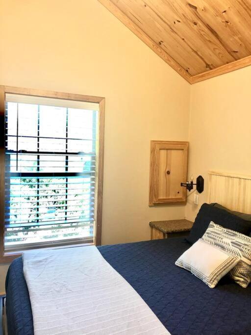 Holiday home The Armadillo - At Rim Rock *