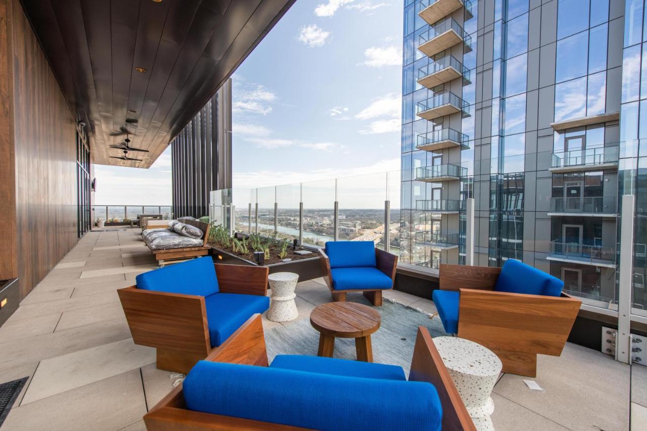 Aparthotel Upscale Rainey St Homes - Peloton, Gym, Rooftop Pool, Wifi Included