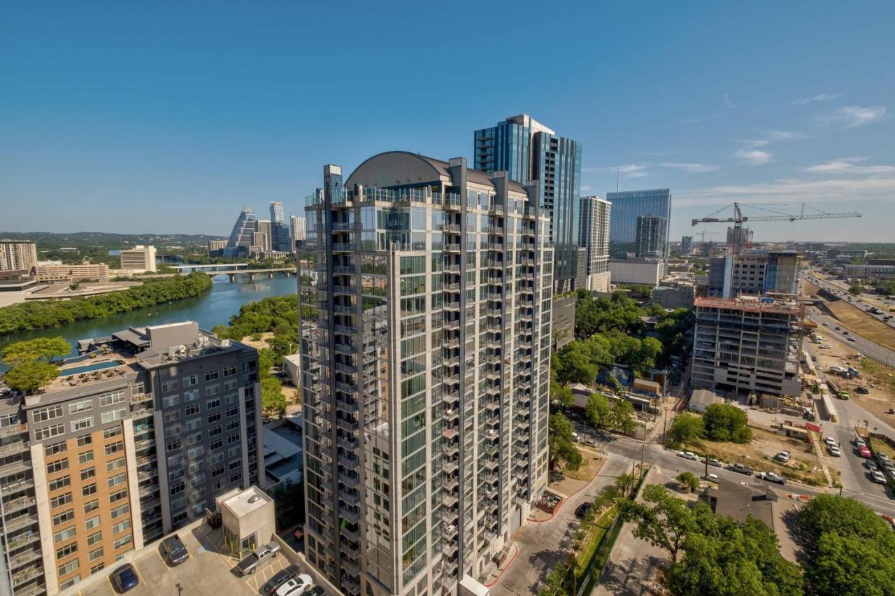 Aparthotel Upscale Rainey St Homes - Peloton, Gym, Rooftop Pool, Wifi Included Austin