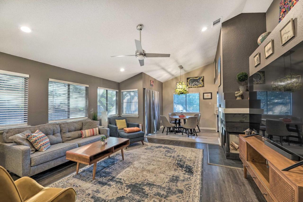Gorgeous Getaway With Fire Pit About 8 Mi To Dtwn Holiday home