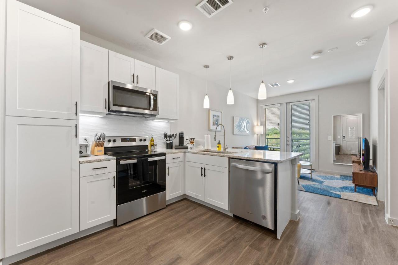Luxury Central Apts - Free Parking, Gym, Fast Wifi Apartment