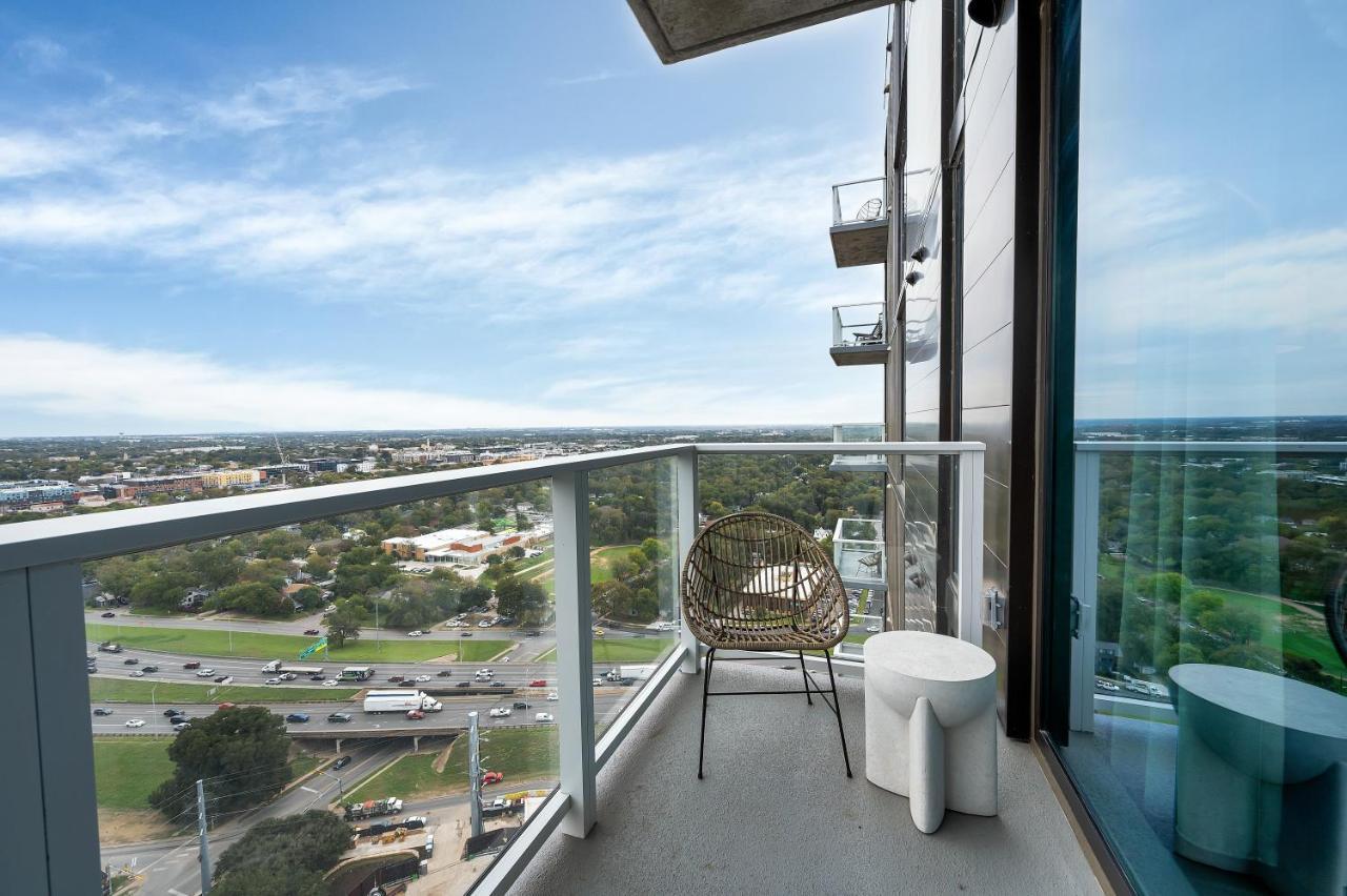 Aparthotel Upscale Rainey St Homes - Peloton, Gym, Rooftop Pool, Wifi Included Austin