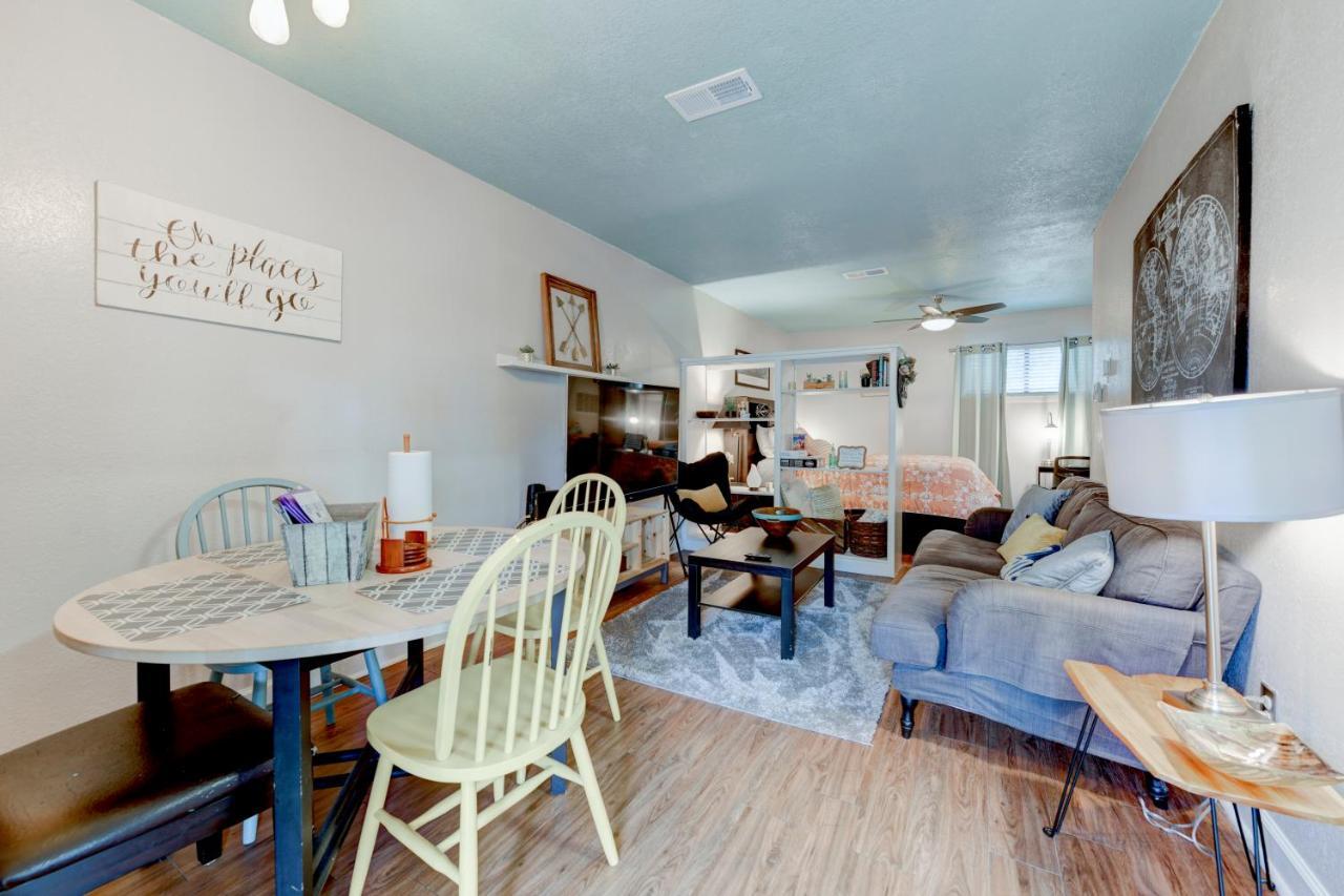 Cozy Near Downtown And Ut Apartment