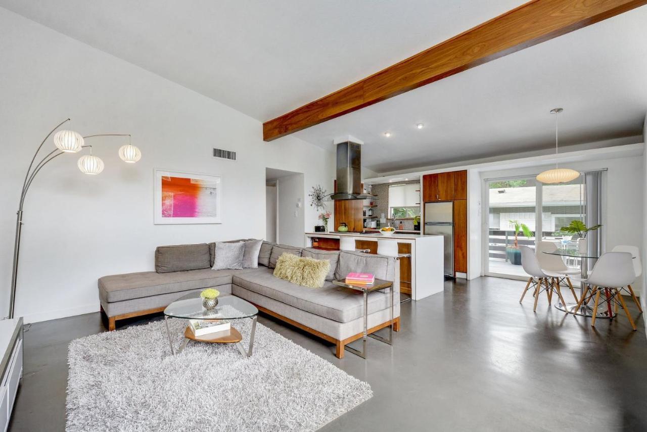 Holiday home Quiet Mid Century Modern Retreat With Patio And Yard By Lodgewell *