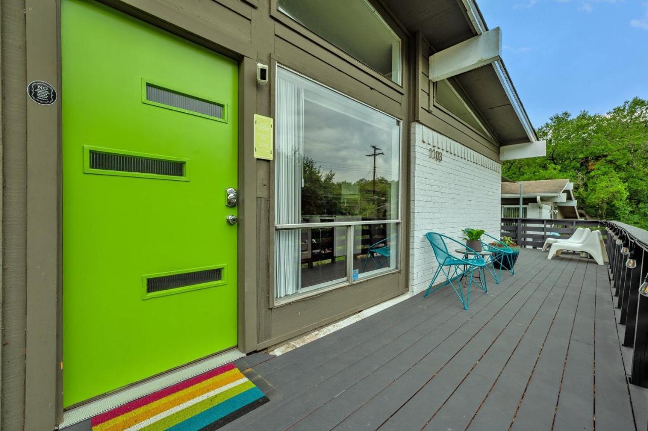Quiet Mid Century Modern Retreat With Patio And Yard By Lodgewell Holiday home