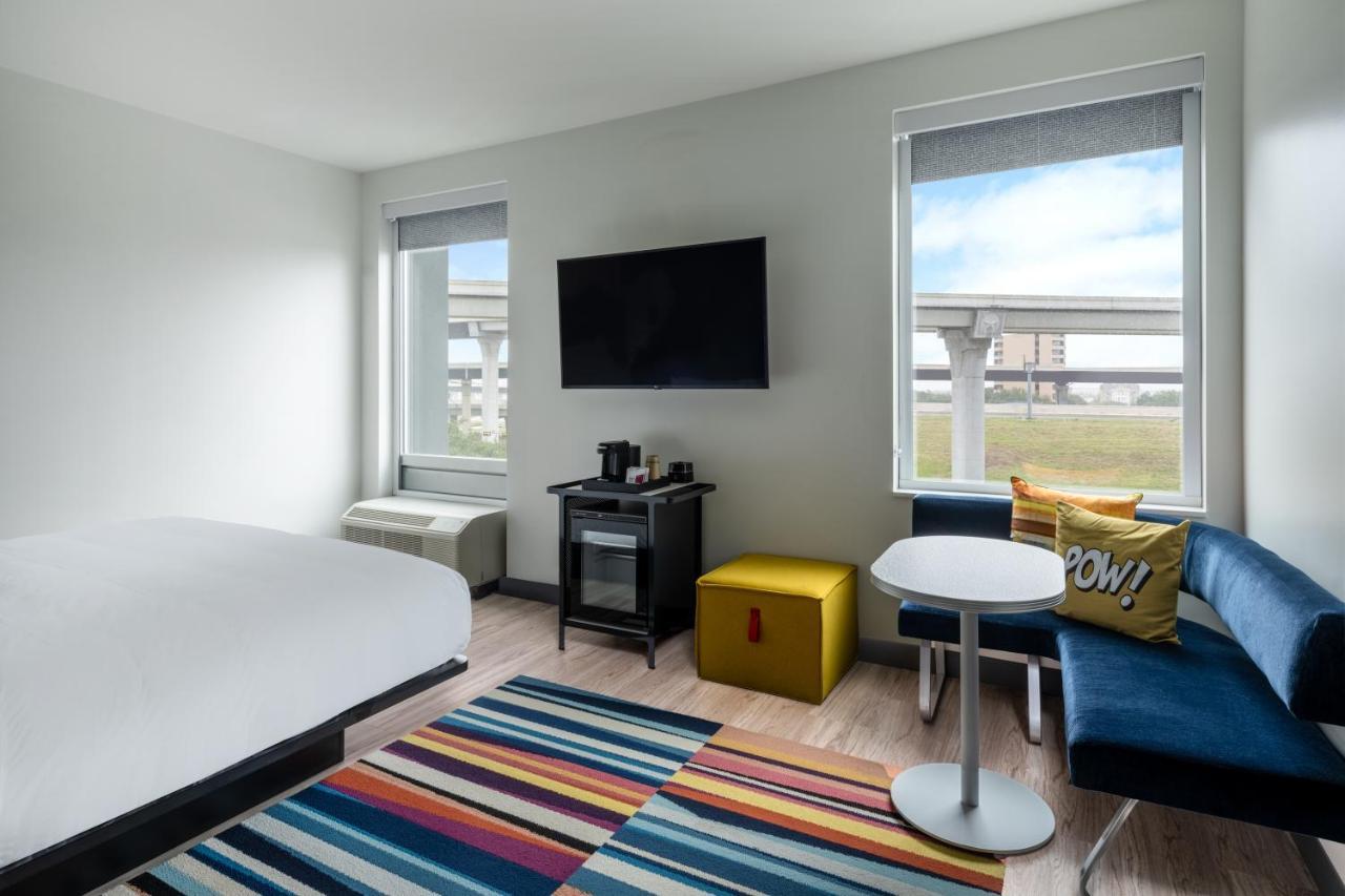 Aloft South Hotel