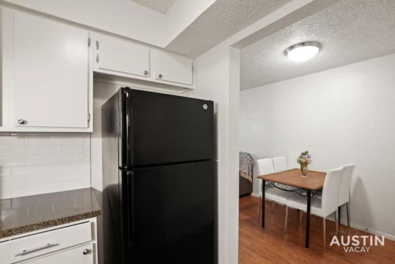 Wfh In Relaxing Clarksville Townhome With Parking Apartment Austin