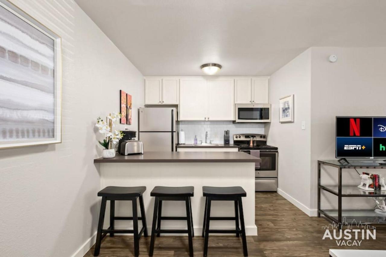 Walk To Zilker King Bed Pool Free Parking Apartment Austin