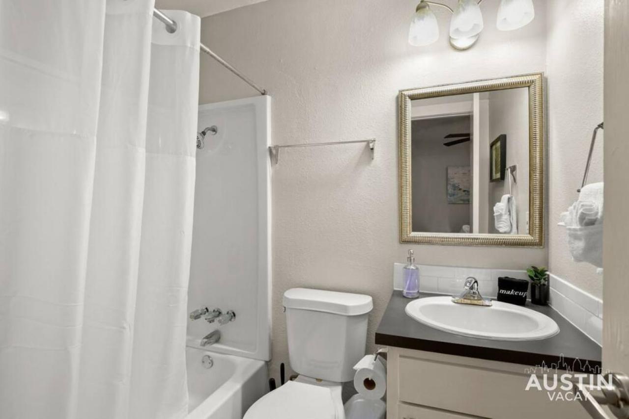 Walk To Zilker King Bed Pool Free Parking