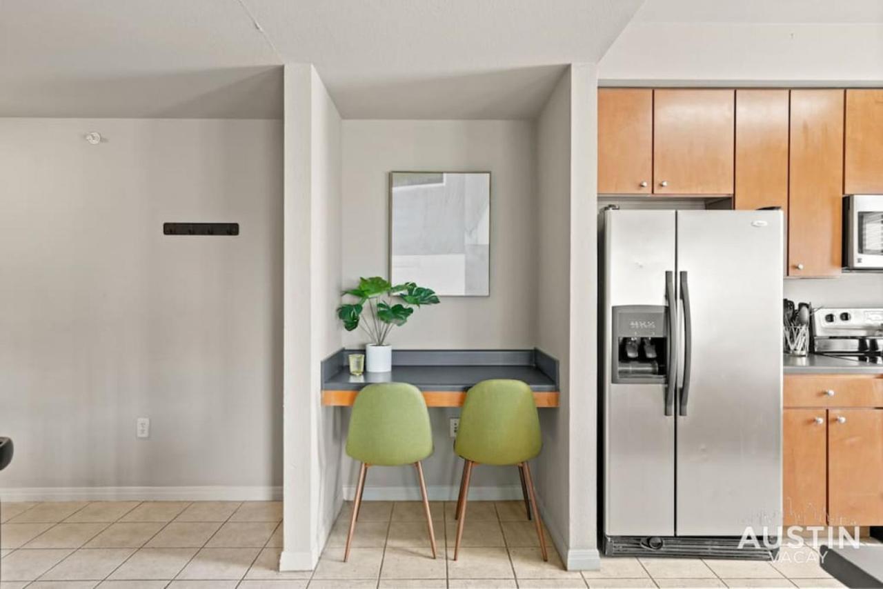 Apartment Perfect Location Near Ut And Large Patio With A View