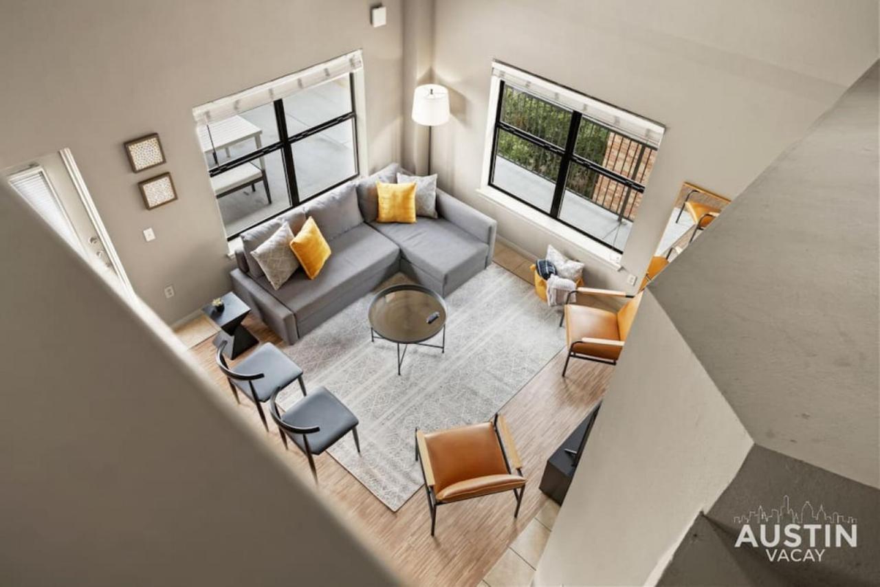 Perfect Location Near Ut And Large Patio With A View *