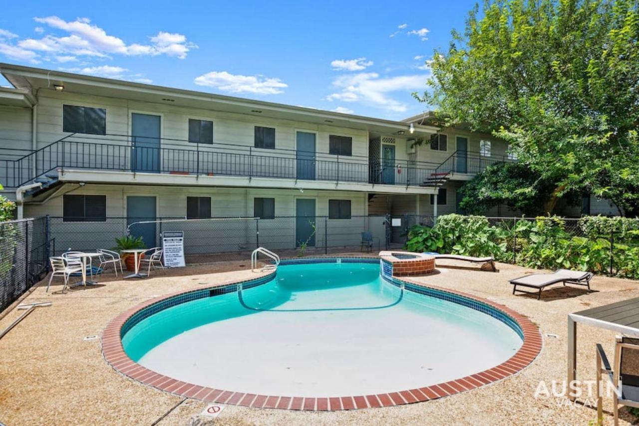 Apartment Easy Access To Ut Campus Shared Pool And Parking *