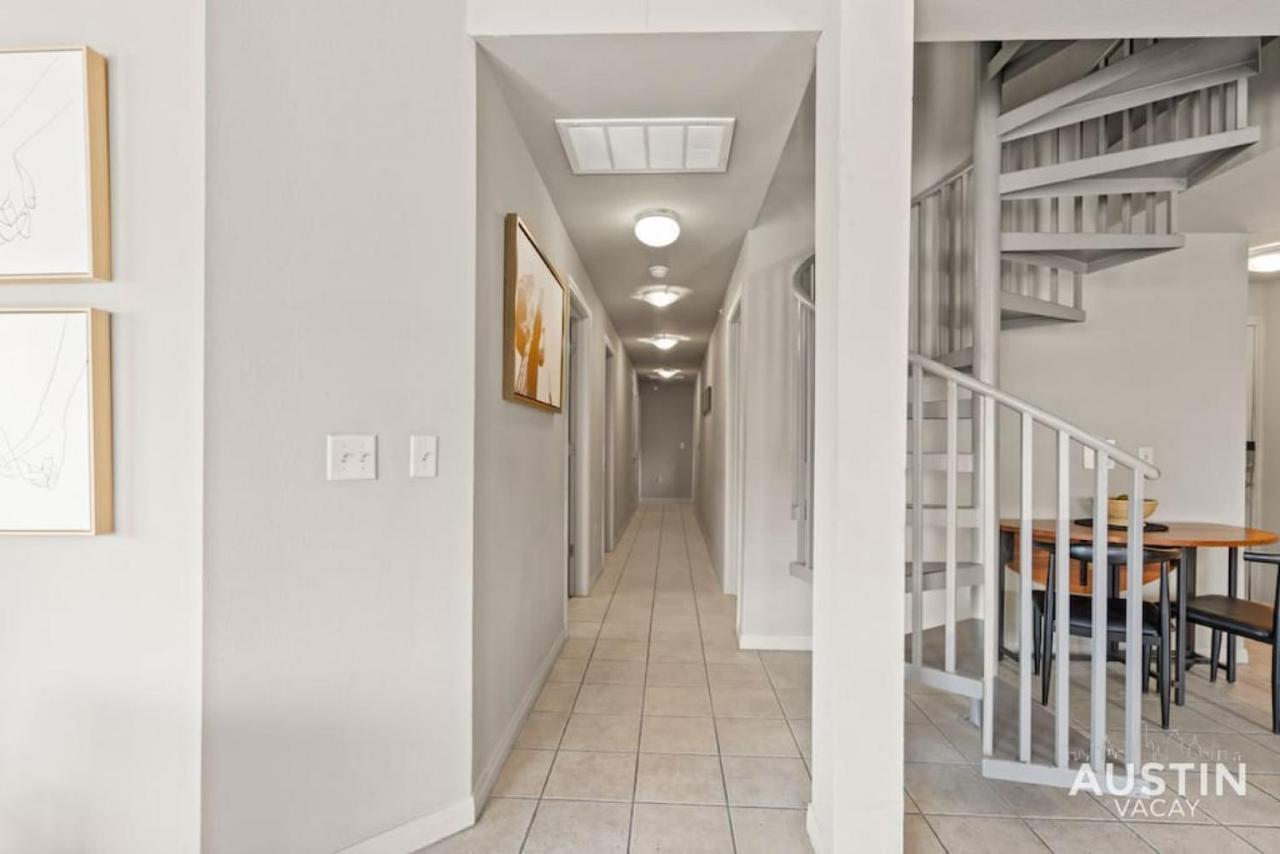 Apartment Perfect Location Near Ut And Large Patio With A View