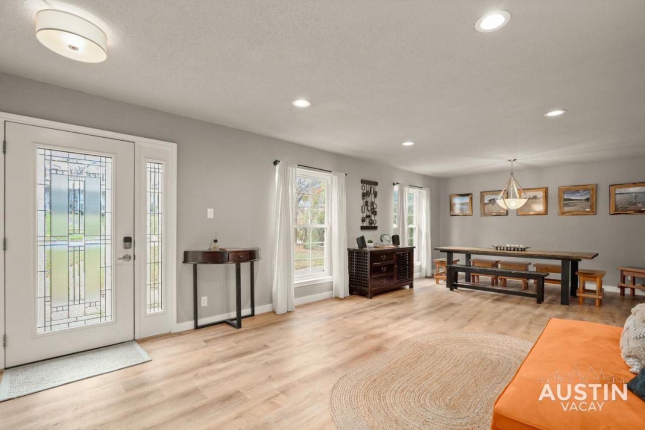 Holiday home Entire Eastside W Space To Entertain And Yard Austin